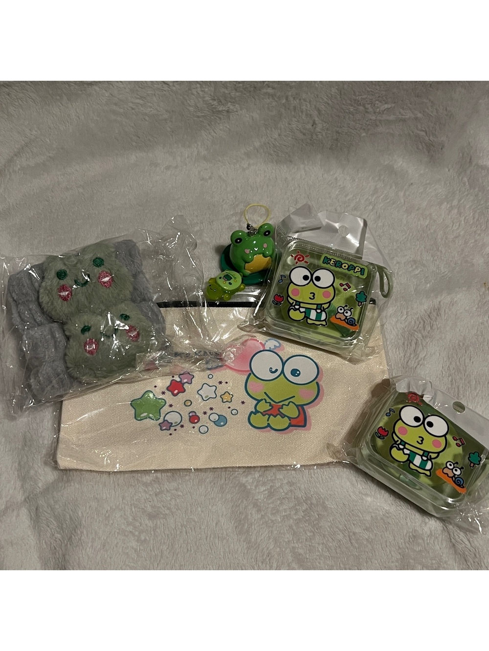 Kerokerokeroppi travel accessories bundle